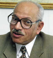أحمد كمال أبو المجد